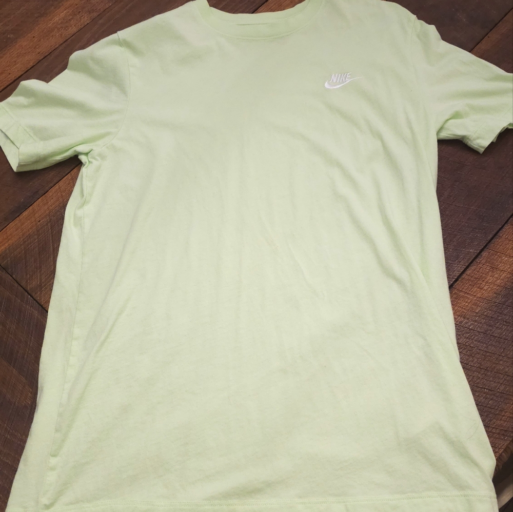 Mens Nike Tee